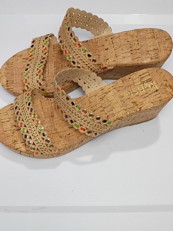 Kensie Women's Tan Cork Slide Sandals With Multicolor Studs - Size 7.5 Nwt — image 5 of 7